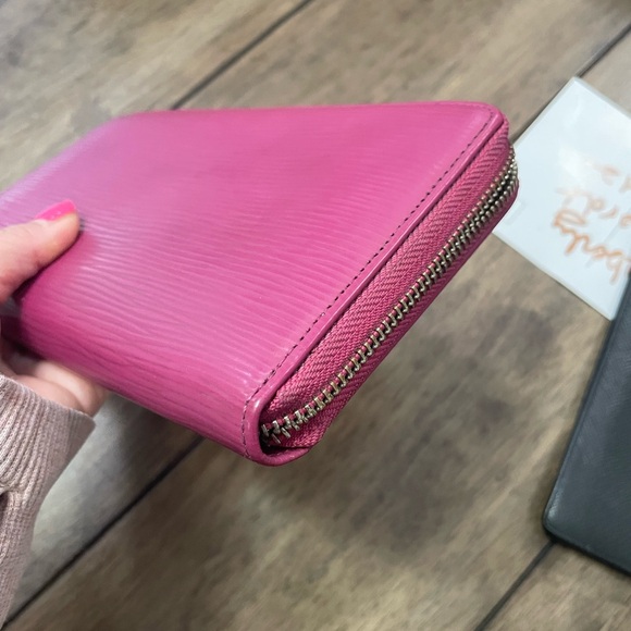 Louis Vuitton Zippy Organizer - Picture 5 of 8